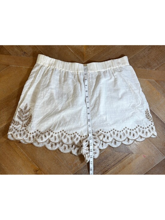 Anthropologie Pants - NWT Anthropologie White Cotton Embroidered Eyelet Scallop Hem Shorts L